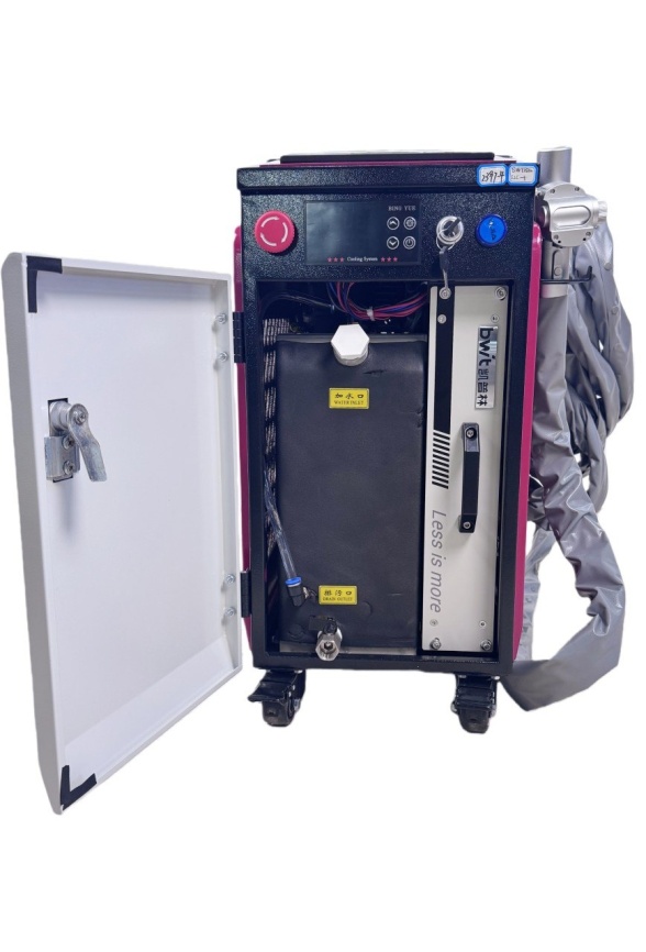 Аппарат лазерной сварки,чистки,резки и зачистки шва (4в1) мощностью 1500 Вт фото 5